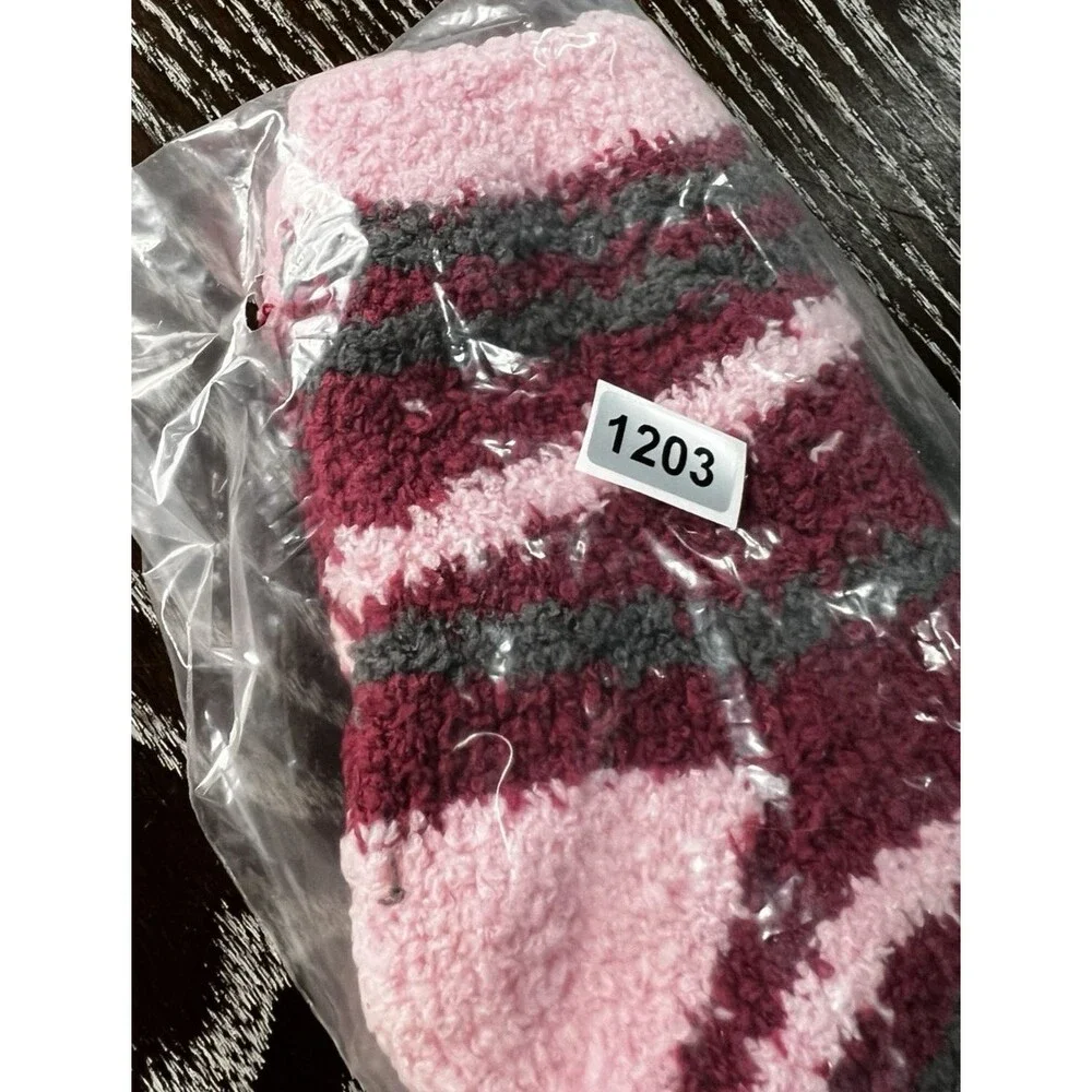 new 4 pairs Mary Kay Womens Cozy Fuzz Socks  Pink Striped official branded